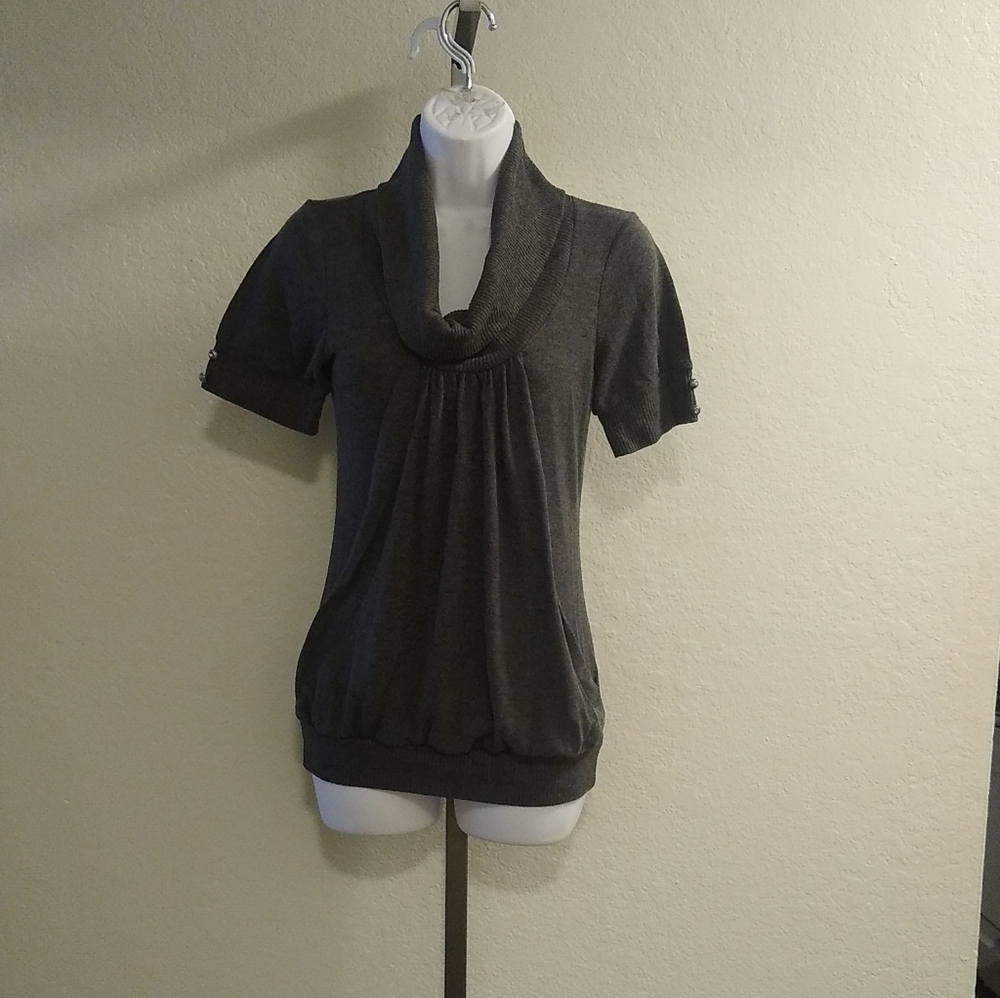 Delirious Los Angeles Heather Gray Short Sleeves Sweater